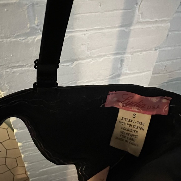 Brand new corset with black fur bought from Lash Next Door - Picture 4 of 4